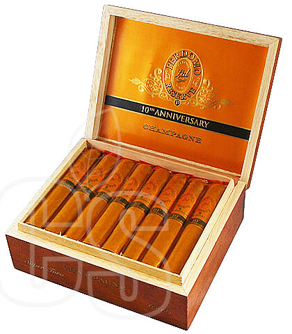 PERDOMO 10TH ANNIVERSARY CHAMPAGNE SUPER TORO