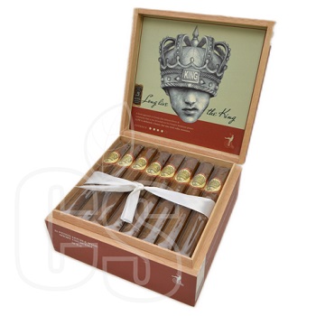 CALDWELL - LONG LIVE THE KING PETITE DOUBLE WIDE SHORT CHURCHILL