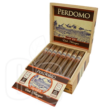PERDOMO LOT 23 NATURAL TORO 24X