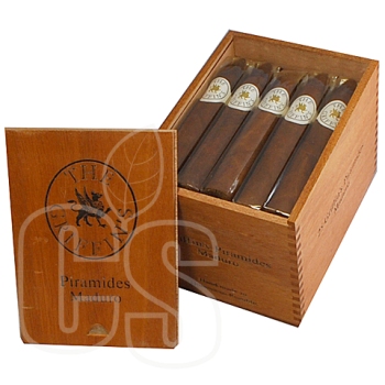THE GRIFFIN'S MADURO PIRAMIDES